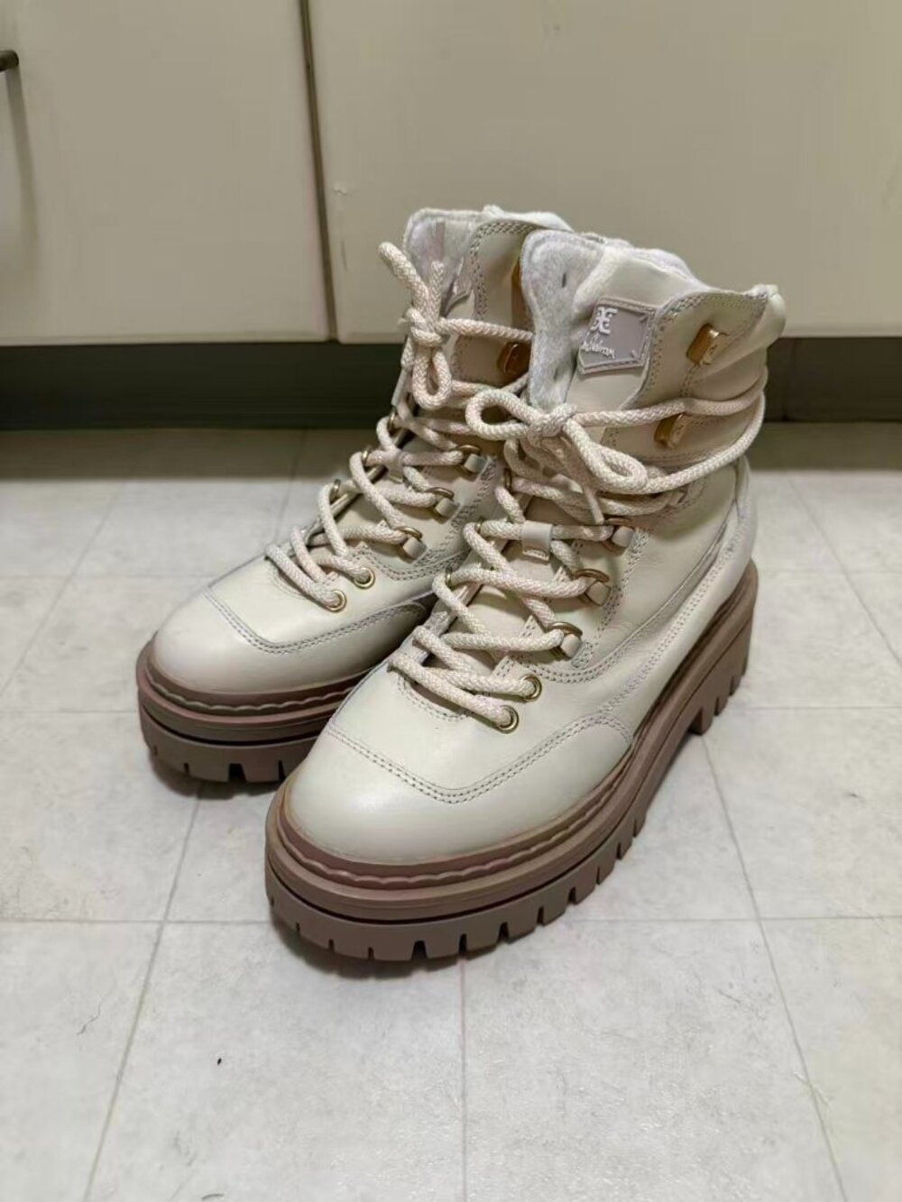 Sam Edelman Kace Combat Boot (Color: Modern Ivory Suede) Size 8.5